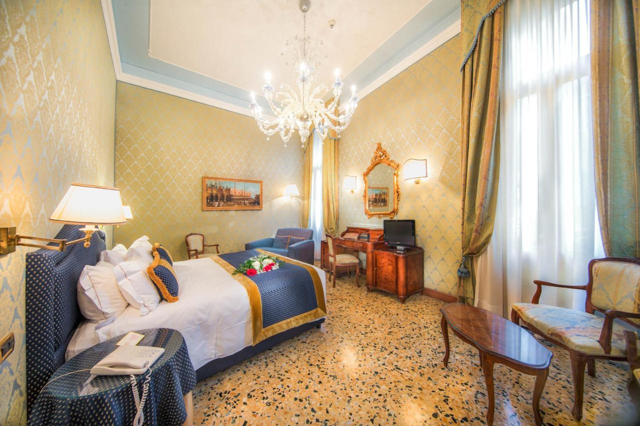 Hotel Colombina Venice Exterior photo