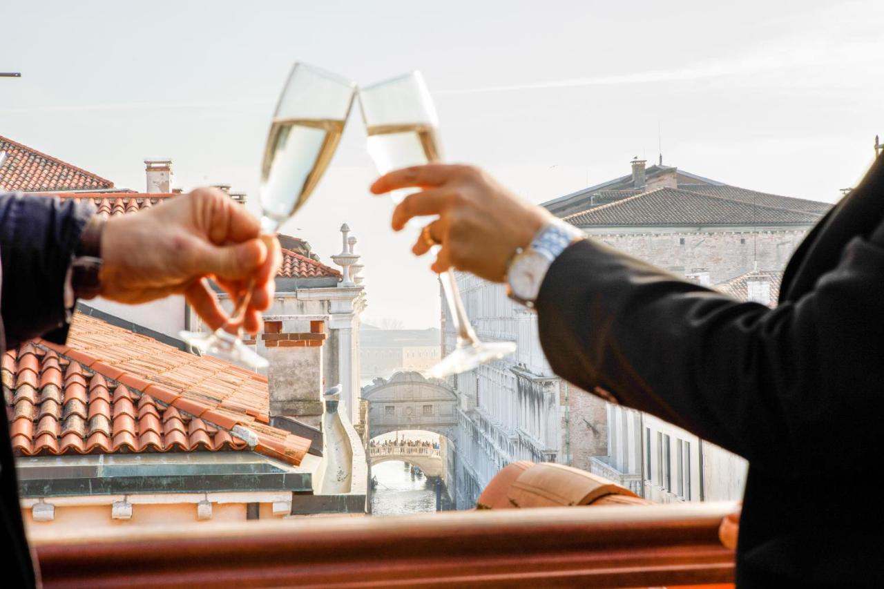 Hotel Colombina Venice Exterior photo