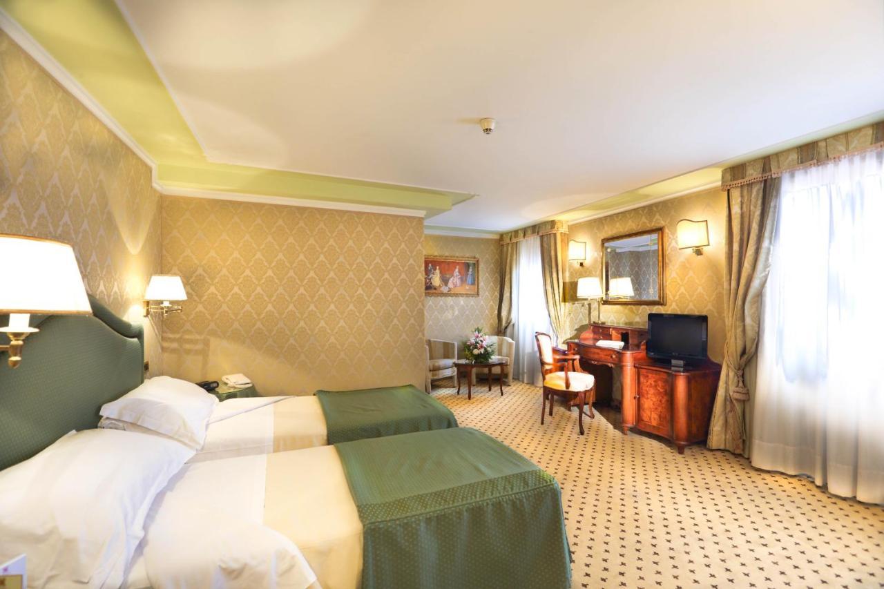 Hotel Colombina Venice Exterior photo