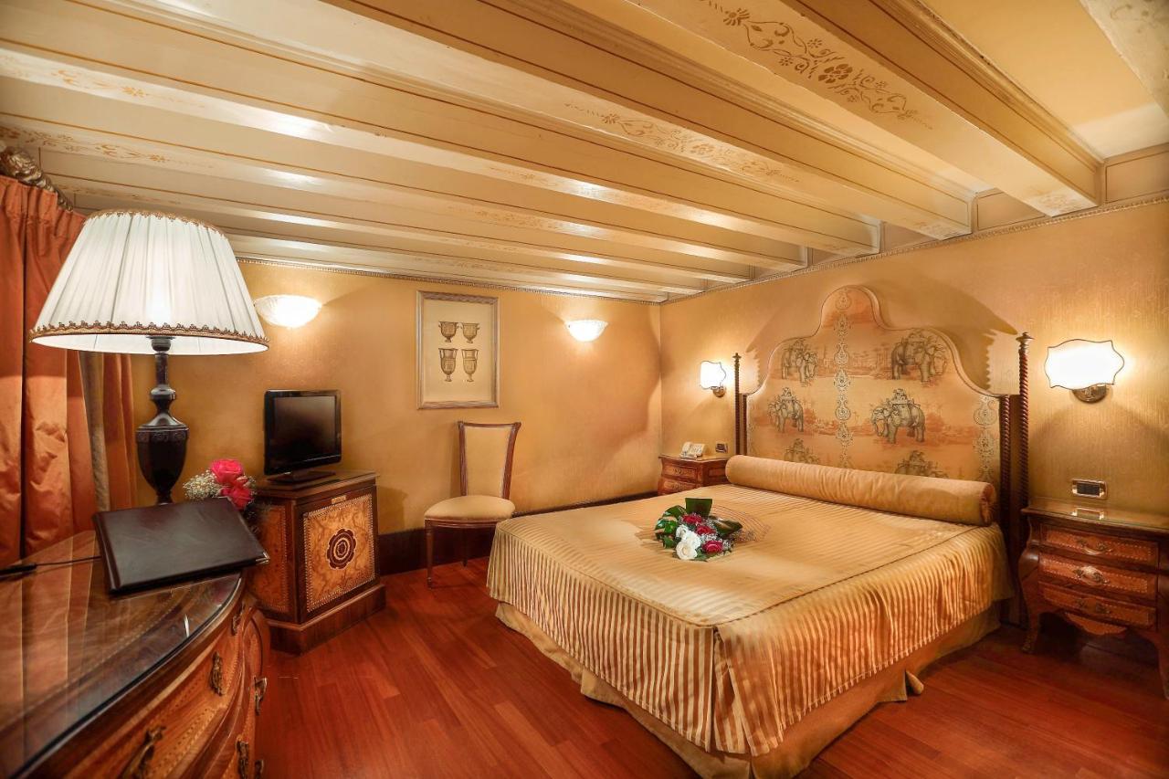 Hotel Colombina Venice Exterior photo