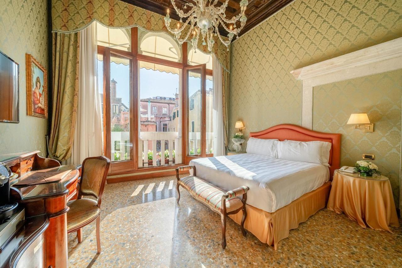 Hotel Colombina Venice Exterior photo
