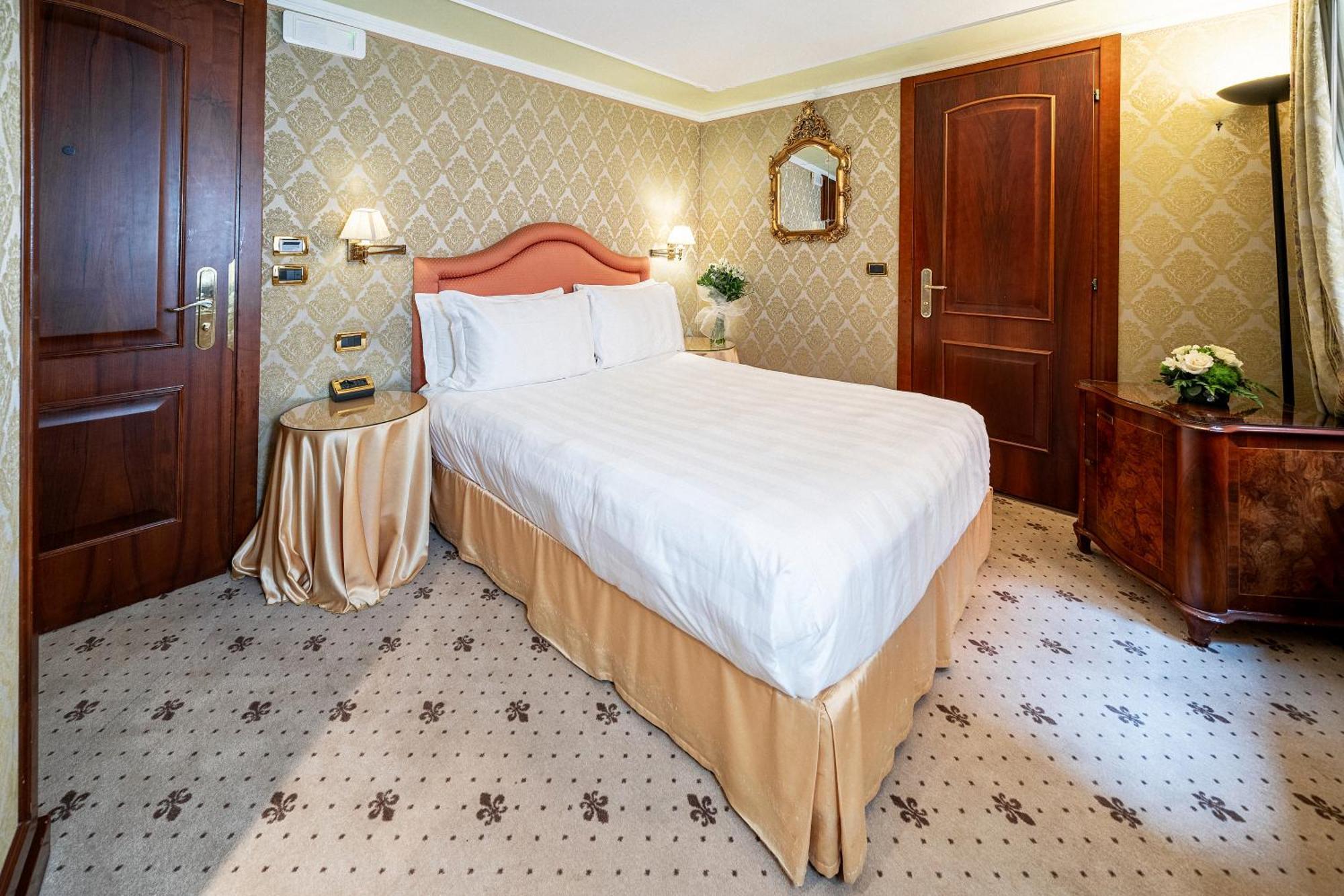 Hotel Colombina Venice Exterior photo