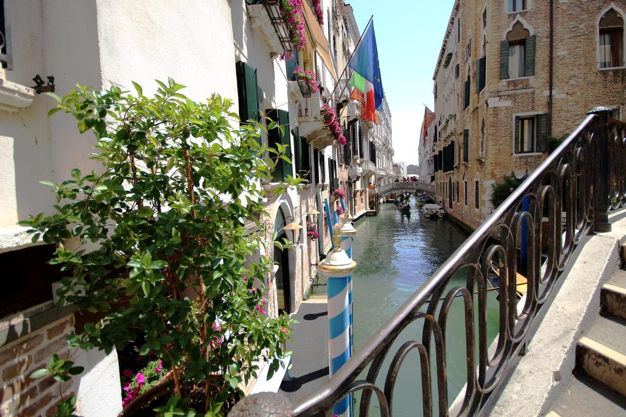 Hotel Colombina Venice Exterior photo